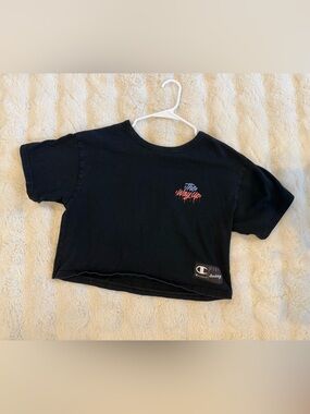 Champion Cropped Tee